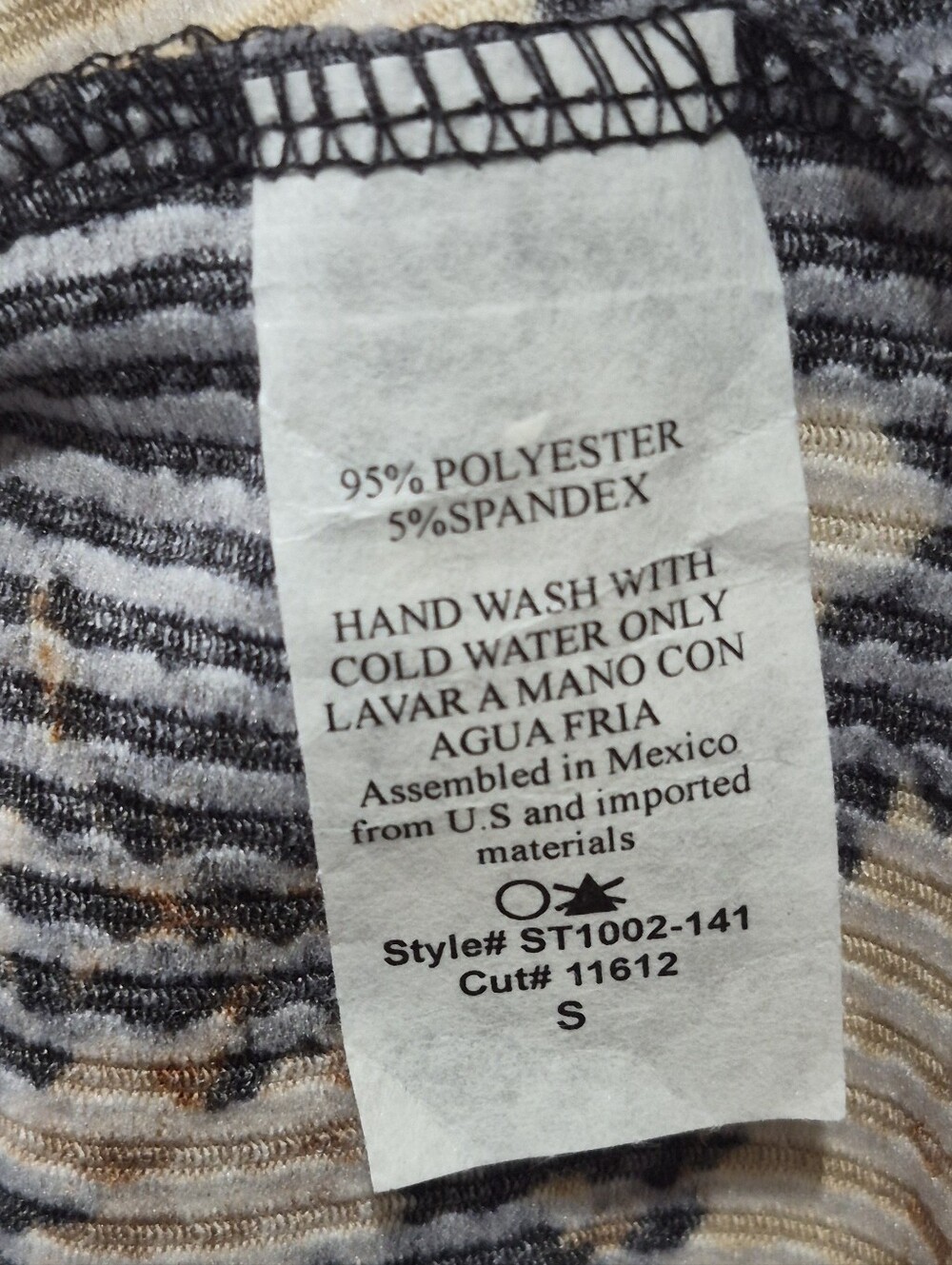 Heimish Floral Ribbed High-Low Top – Size Small - Picture 4 of 4